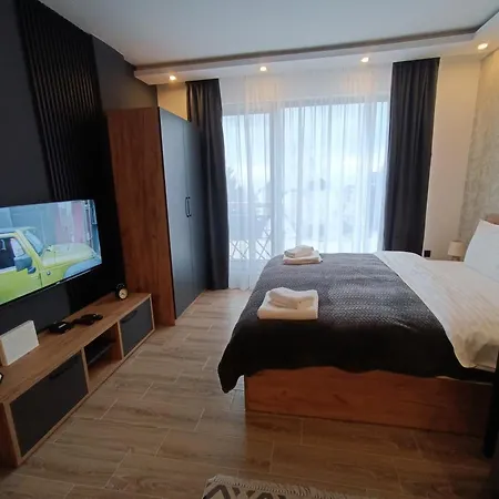 Xl Apartments, Hill, *