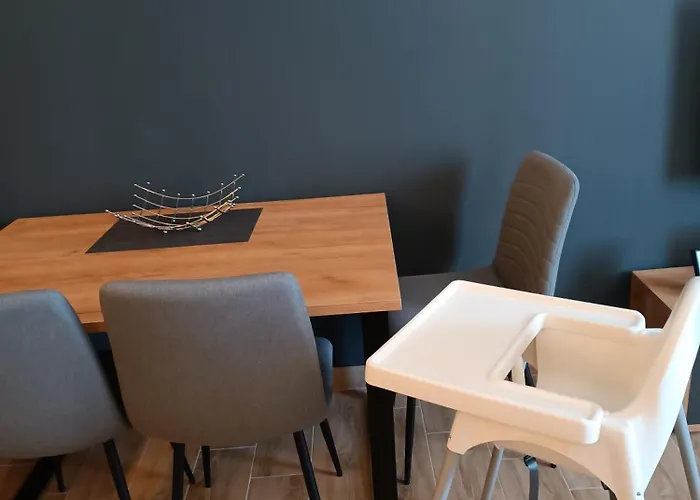 Xl Apartments, Hill, * Κοπαόνικ